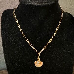 Elegant Gold Paperclip Necklace with seashell pearl charm